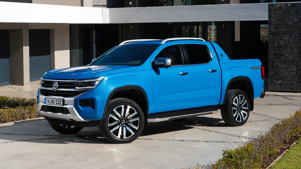 VW Amarok 2023 in Blue