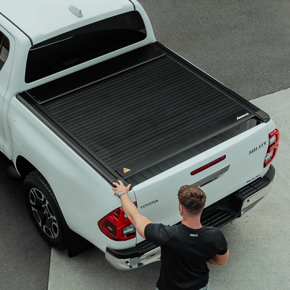 Toyota Hilux Aeroklas E-Roll