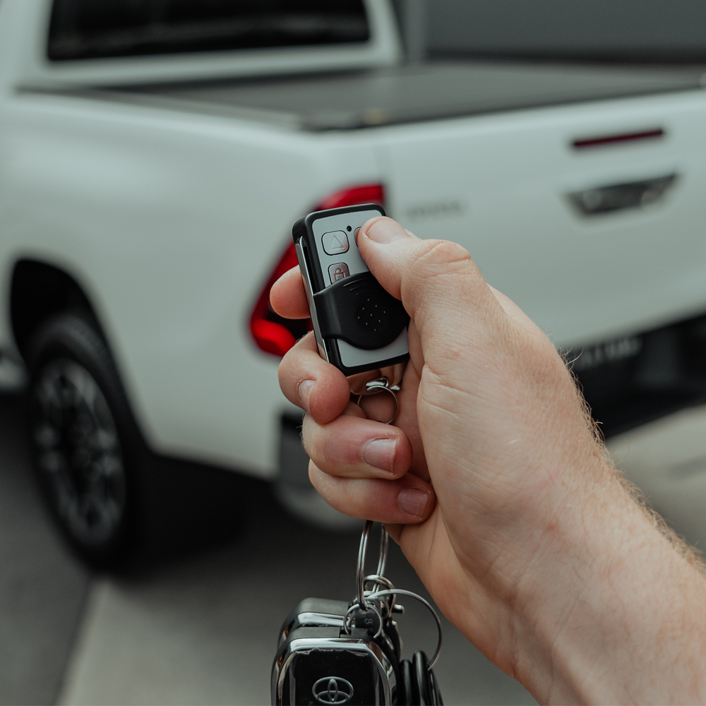 Key Fob Lockable Electric Roller Shutter for Toyota Hilux