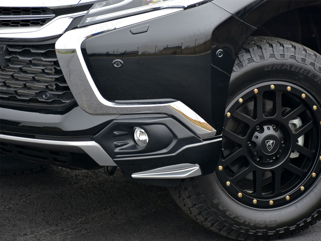 Mitsubishi shogun shop sport accessories