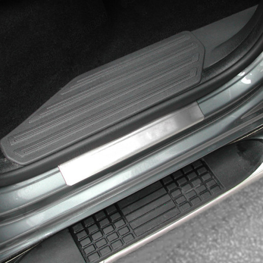 VW Amarok 2011-2020 Door Sill Protection