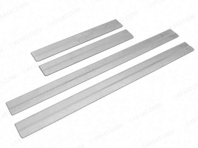 Set of 4 stainless steel door sill guards for the Navara NP300