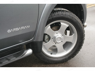 Cobra Grenada alloy wheel fitted to a Mitsubishi L200