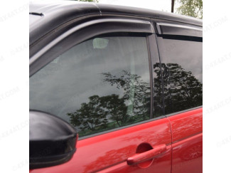 Land Rover Discovery Sport wind deflectors front view