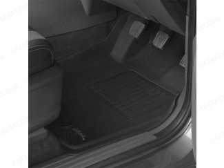 Tray style tailored floor mats for Isuzu Dmax 2012
