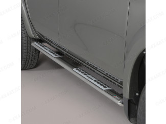 Stainless side bars fitted to a Mitsubishi L200 MK7