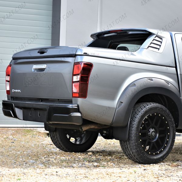 Alpha SC-Z sports tonneau cover fitted to an Isuzu D-Max