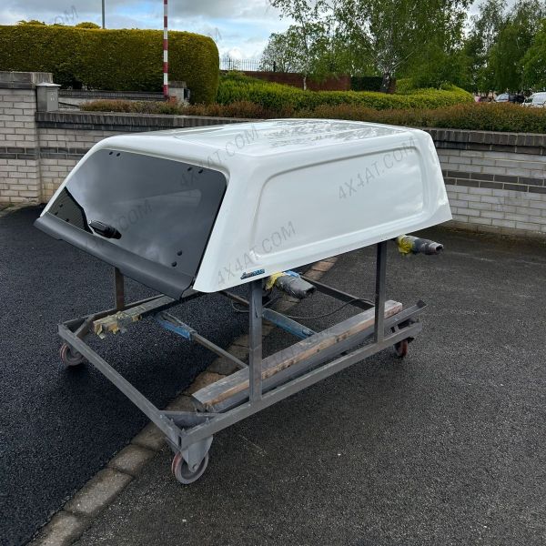 Toyota Hilux 2016- Aeroklas Commercial Hardtop Canopy in 040 White