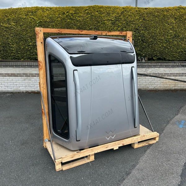 Ex-Demo Toyota Hilux 2016-2026 Carryboy 560 Leisure Hardtop in 1D6 Silver Blade REF465