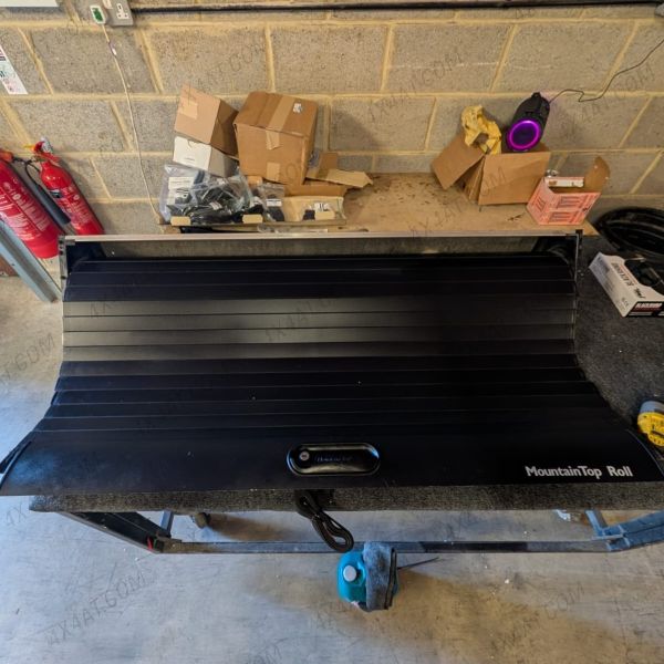 Retractable Load Bed Cover for Mitsubishi L200 Series 5 2015 to 2019