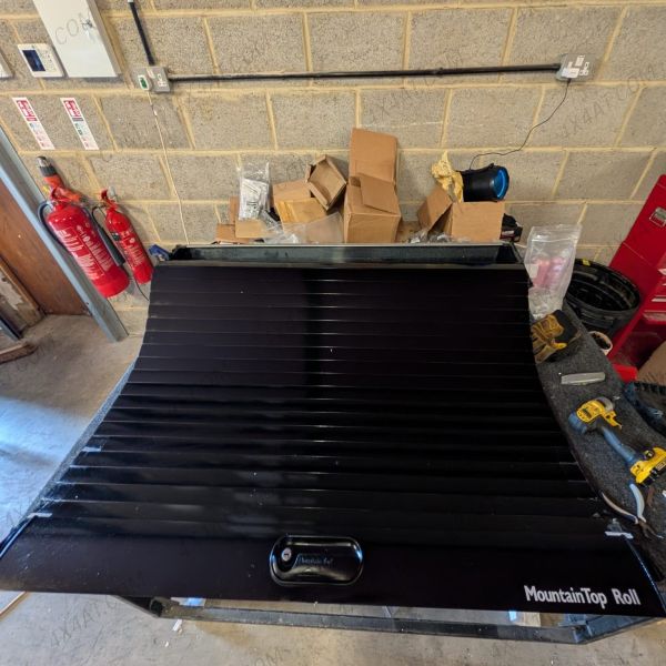 Retractable Load Bed Cover for Mitsubishi L200 Series 5 2015 to 2019