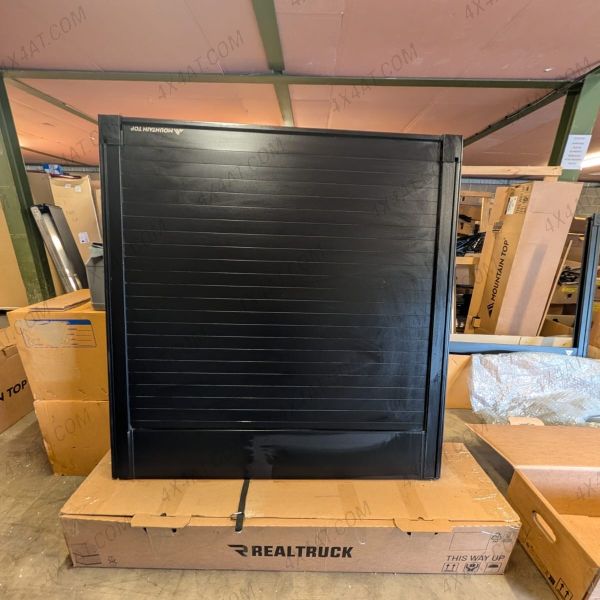 Ex-Demo Ford Ranger 2023- Mountain Top EVOm Manual Roller Shutter REF125