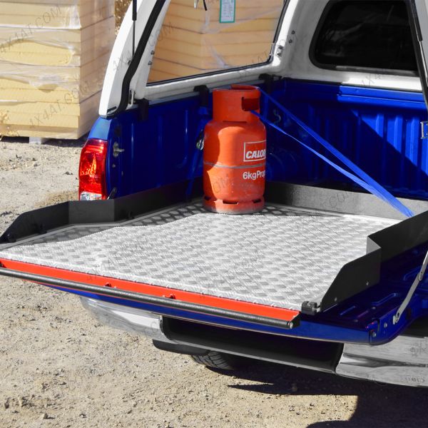 Chequer-Plate Wide Deck Heavy Duty Bed Slide Nissan Navara D40