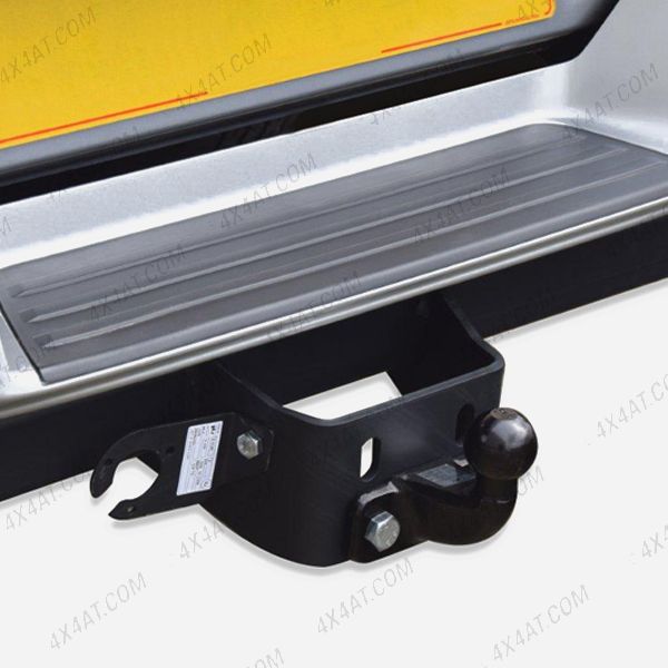 Tow ball and heavy duty tow bar fitted to a Mitsubishi L200