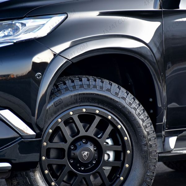 Close-up view of Mitsubishi Shogun Sport Wheel Arches