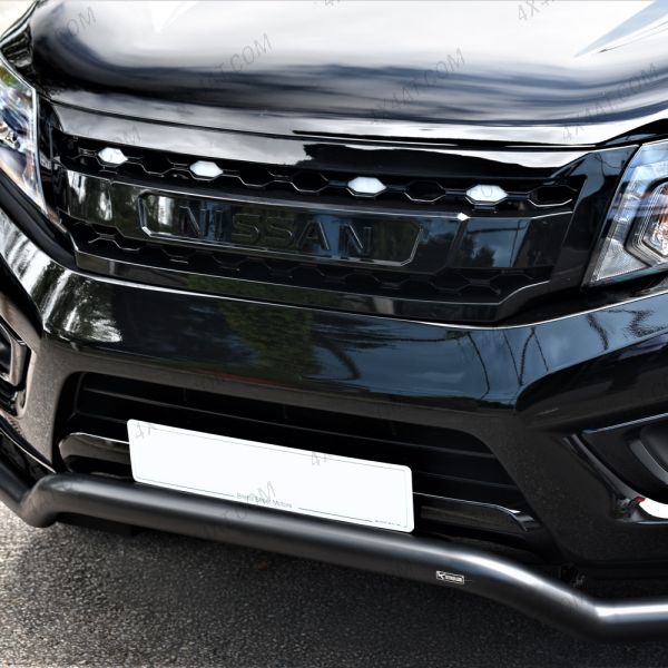 Nissan Navara NP300 2016-2021 Gloss Black Grille with LEDs