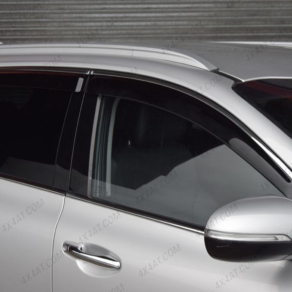 Set of 4 tinted wind deflectors with chrome strip for the Audi Q5 2008-2017