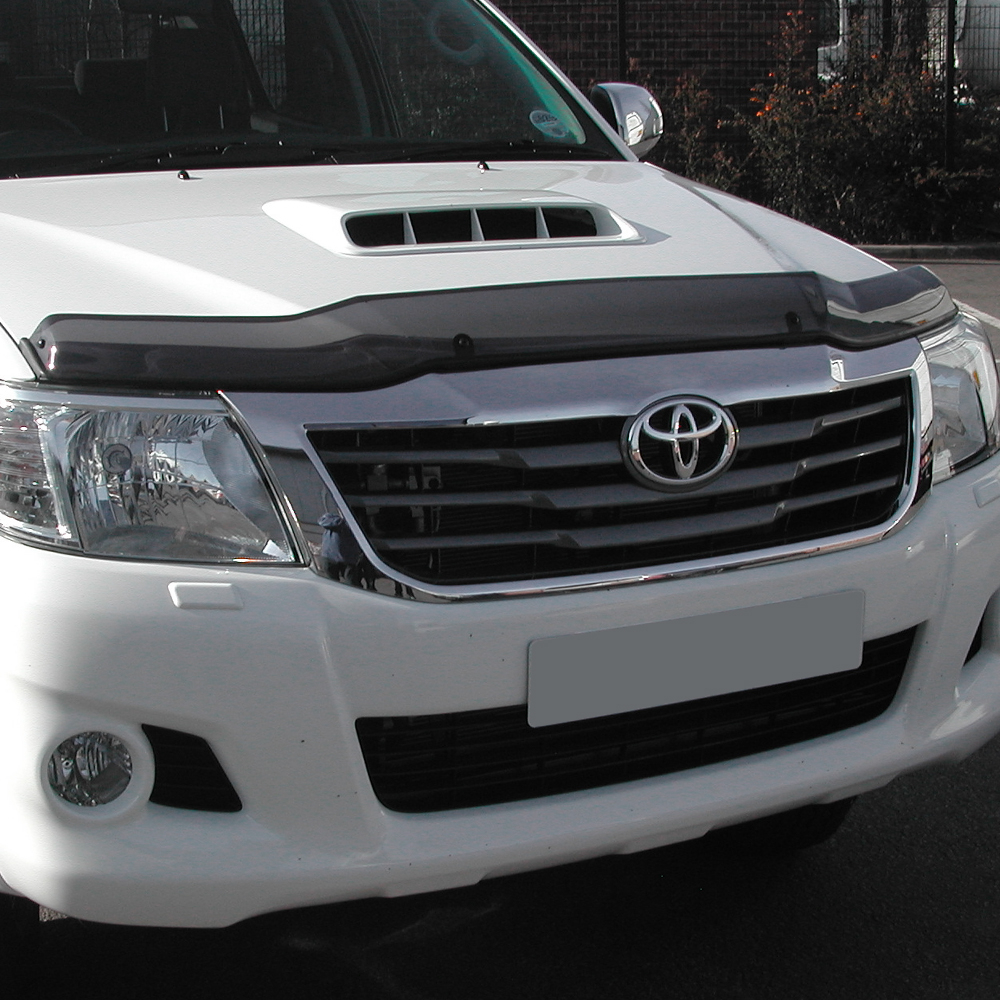 Hilux discount stone guard