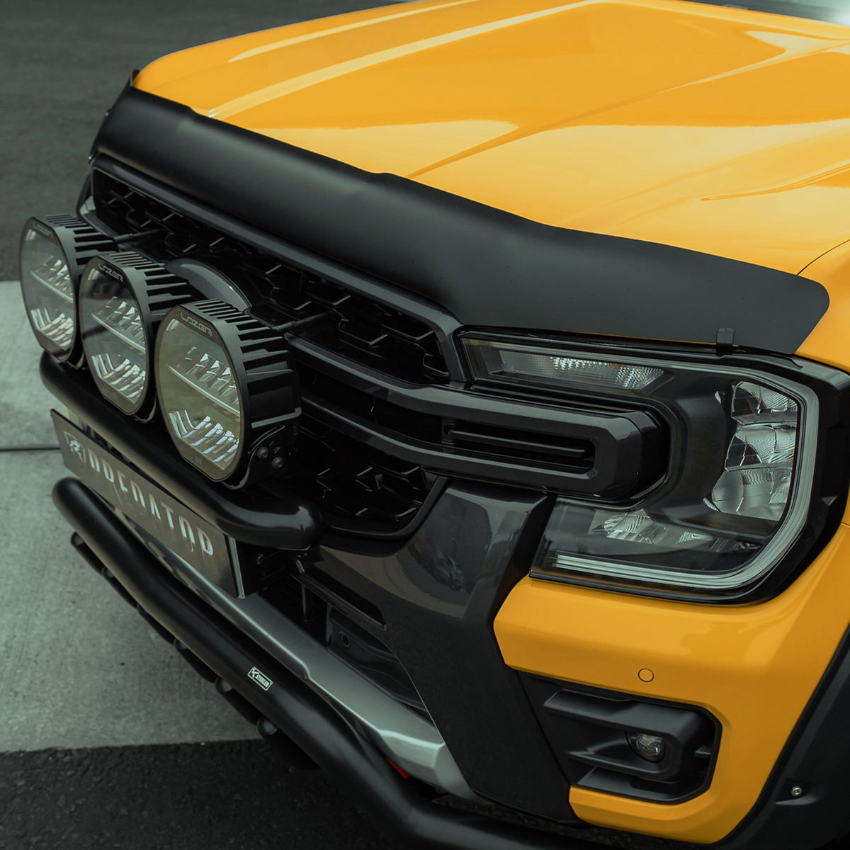 Bonnet guards for pickup trucks