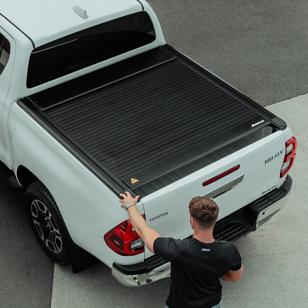 Toyota Hilux Aeroklas E-Roll