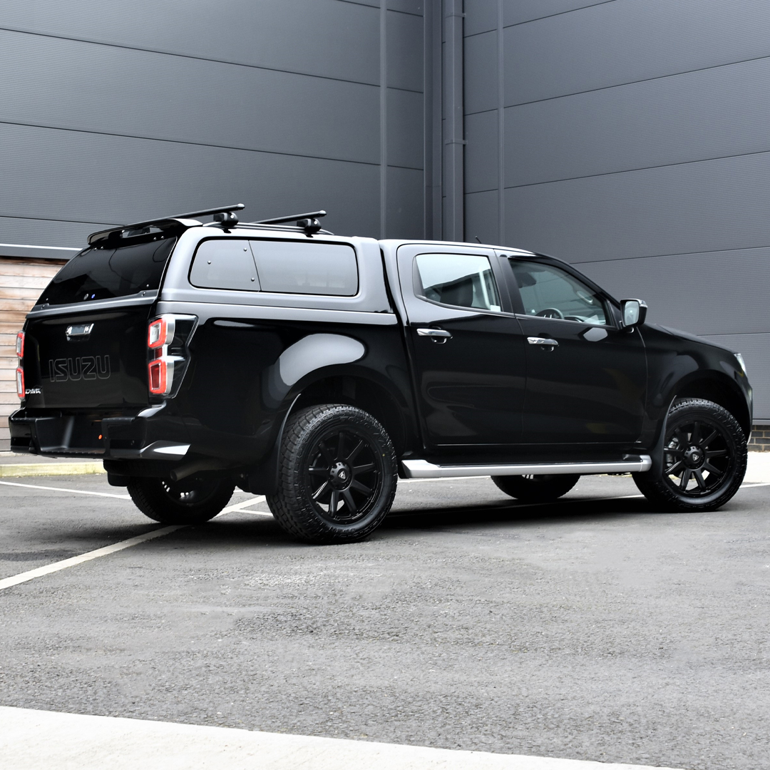 Isuzu D-Max Fitted with an Aeroklas Leisure Canopy