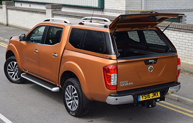 Nissan Navara with Alpha type-e canopy
