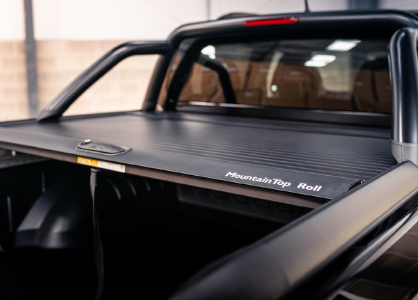 Mountain Top roller shutter for Nissan Navara
