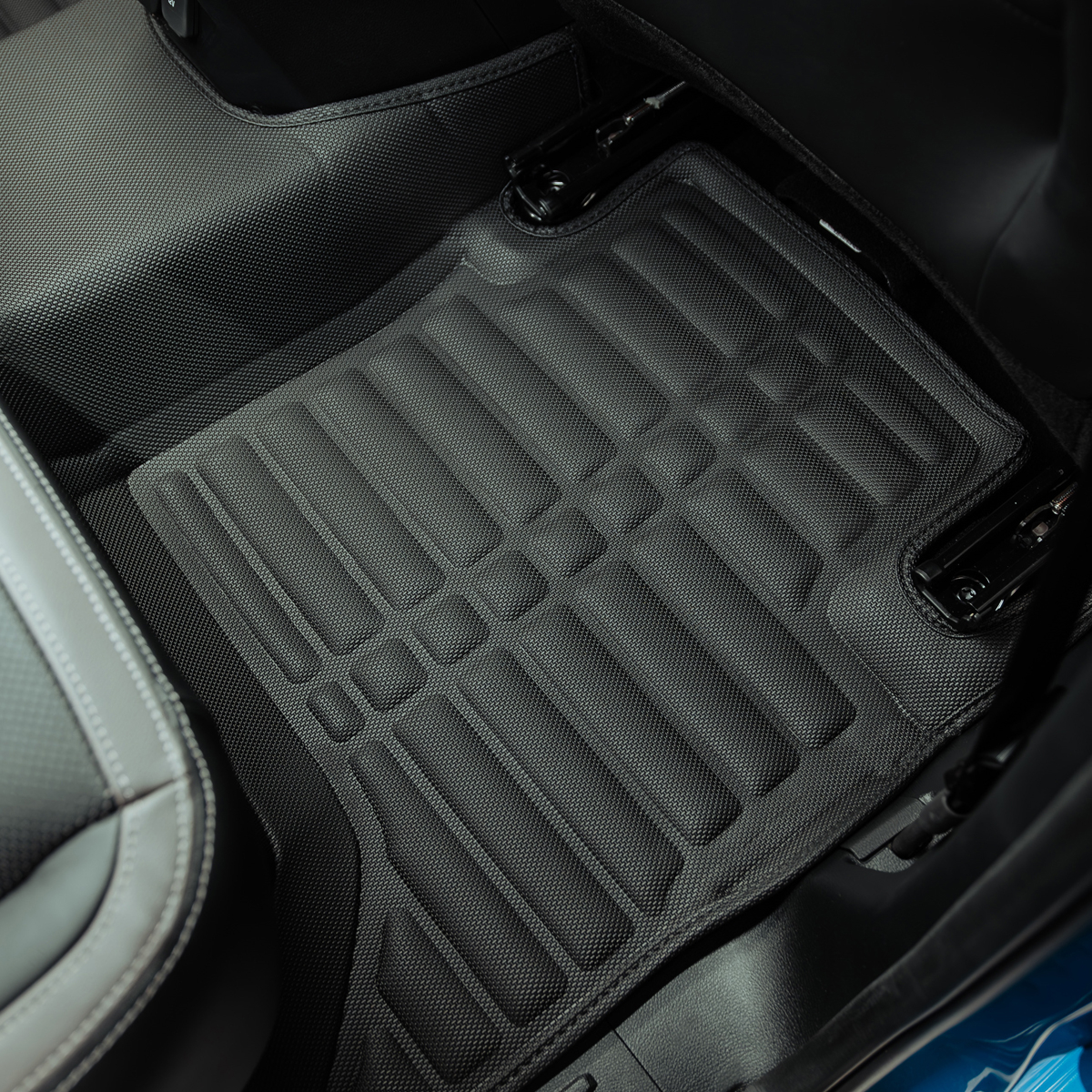 Custom tailored waterproof 3D Ulti-Mat floor mats